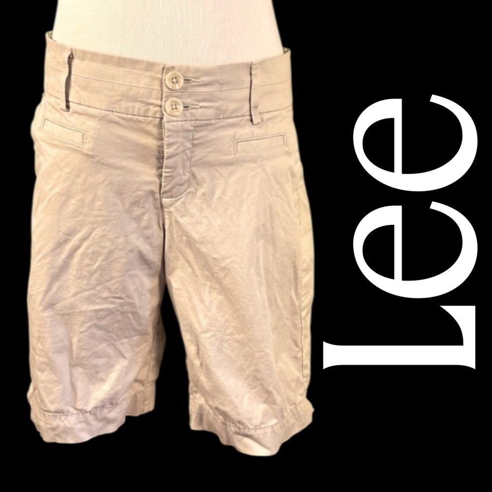 6 medium Lee shorts